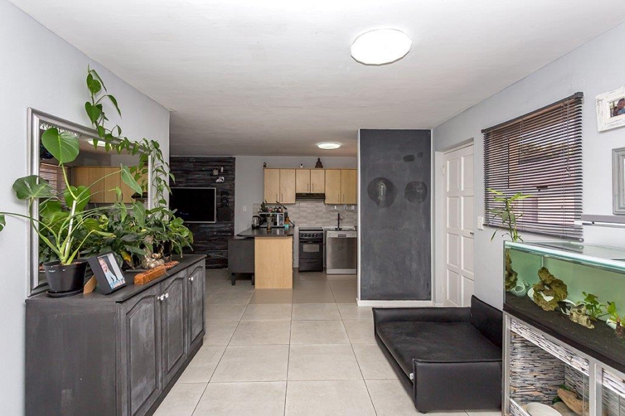 2 Bedroom Property for Sale in Table View Western Cape